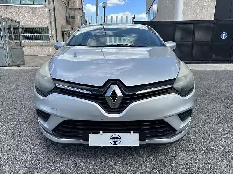 Usata Renault Clio IV 75 CV (55 kW) 2017 Grigio Berlina
