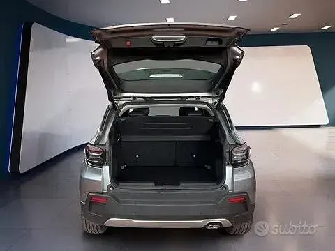 Usata Jeep Avenger Altitude 101 CV (74 kW) 2023 Grigio SUV