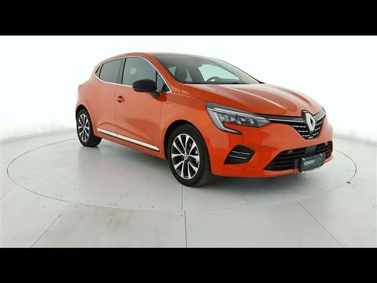 Usata Renault Clio V Techno 91 CV (66 kW) 2023 Arancio Berlina
