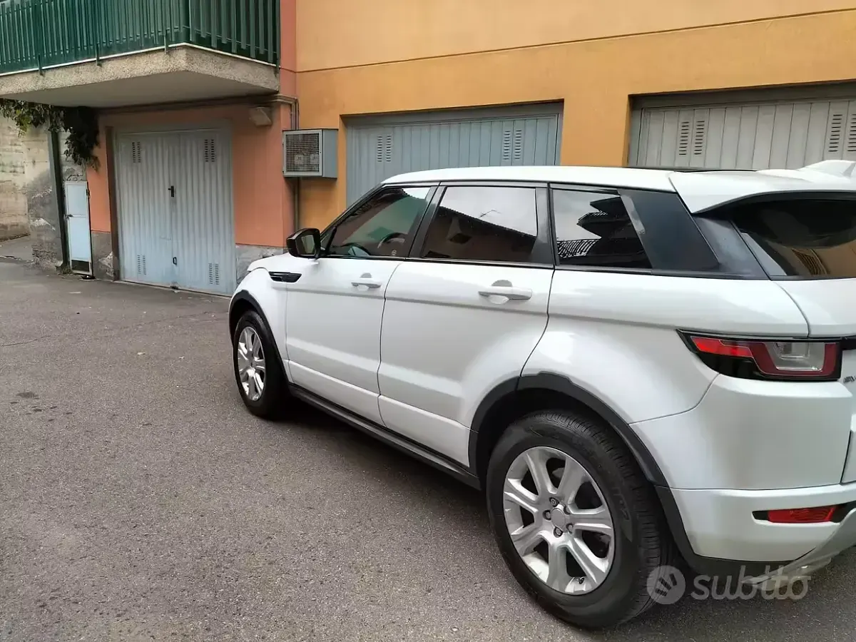 Usata Land Rover Range Rover evoque 2017 Bianco SUV
