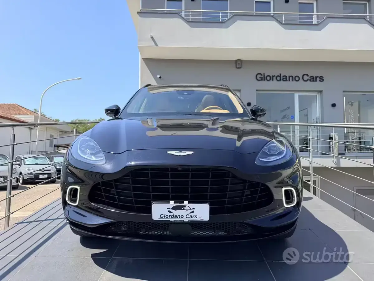 Usata Aston Martin DBX 551 CV (405 kW) 2020 Nero SUV