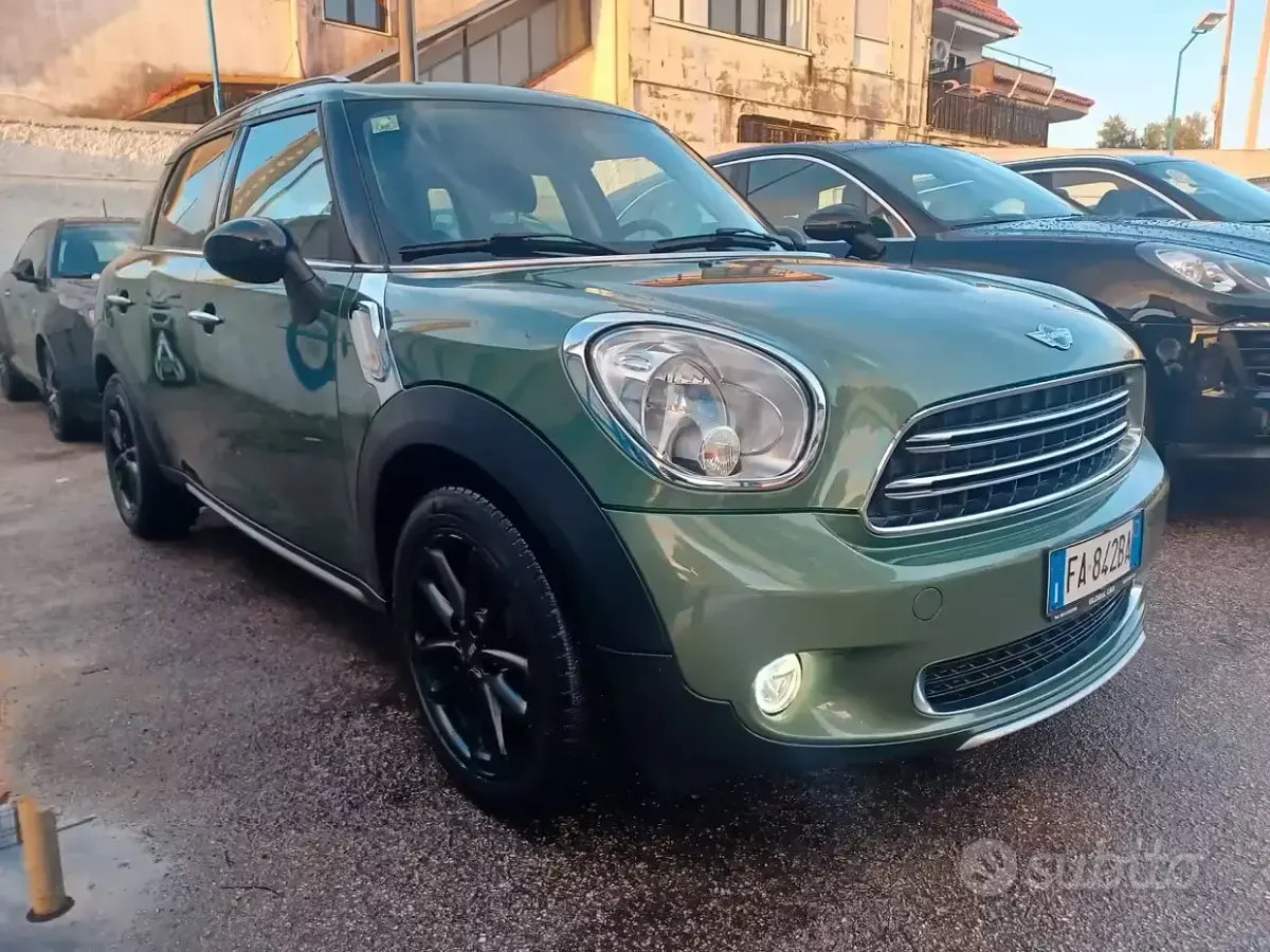 Usata Mini Countryman Business 90 CV (66 kW) 2015 Verde SUV