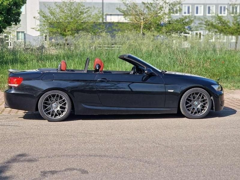 Usata BMW 330 Cabriolet M Sport 231 CV (169 kW) 2007 Cabrio
