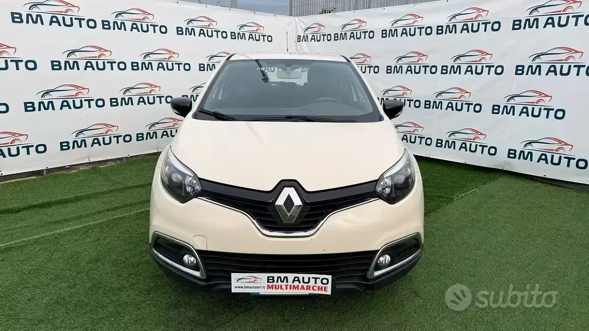 Usata Renault Captur 90 CV (66 kW) 2017 Beige SUV