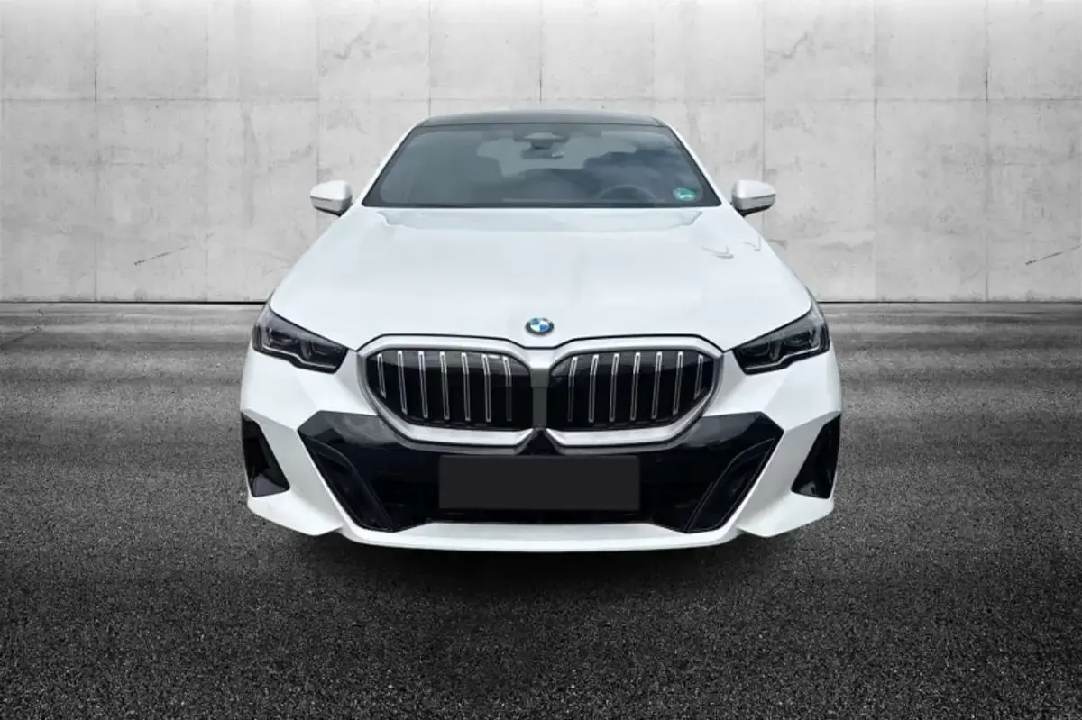 Usata BMW 520 M Sport 197 CV (144 kW) 2025 Bianco Berlina
