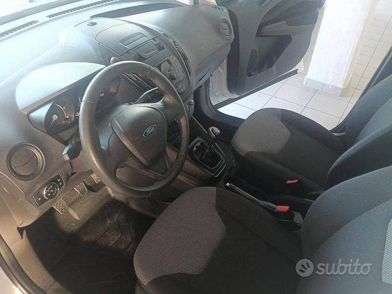 Occasion Ford Transit 75 ch (55 kW) 2019 Blanc Berline