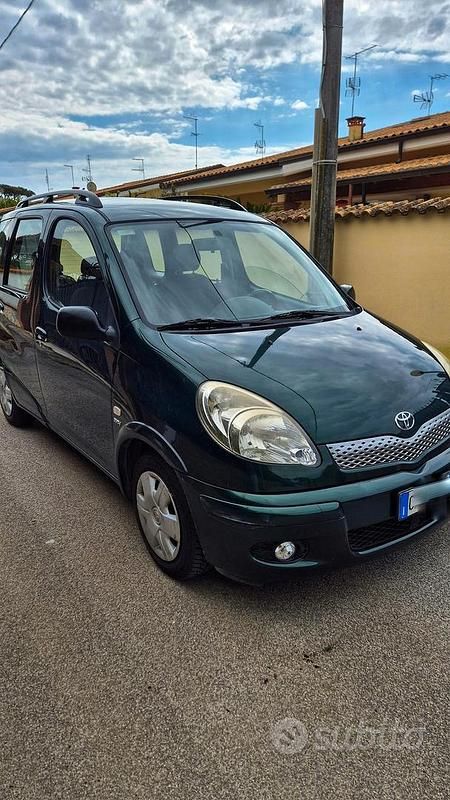 Usata Toyota Yaris Verso Sol 2003 Monovolume