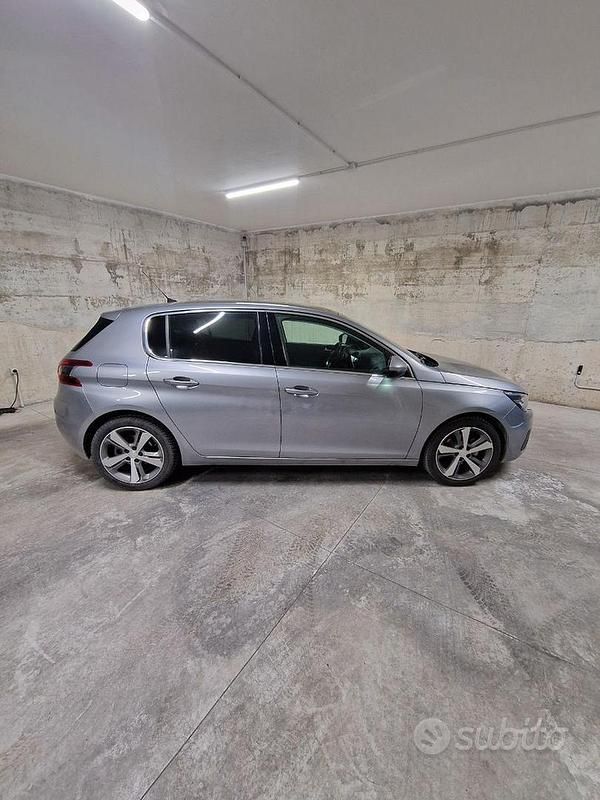 Usata Peugeot 308 Allure 130 CV (95 kW) 2018 Grigio Berlina