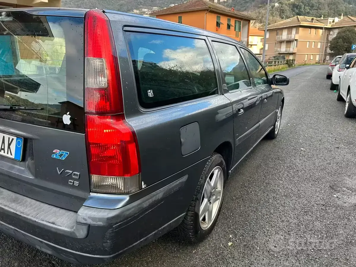 Usata Volvo V70 163 CV (119 kW) 2003 Grigio Station wagon