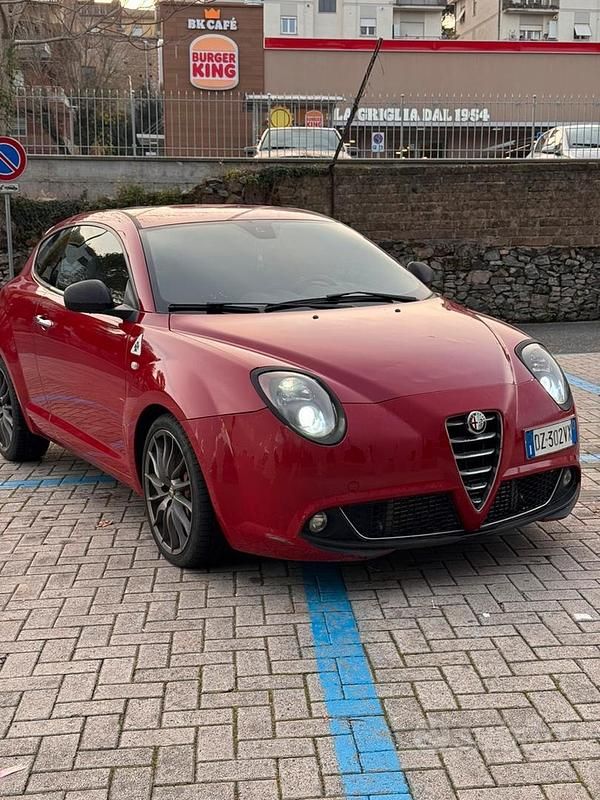 Rosso Usata 2010 Alfa Romeo MiTo Quadrifoglio Verde Due volumi | 6500 € - Immagine 1/4