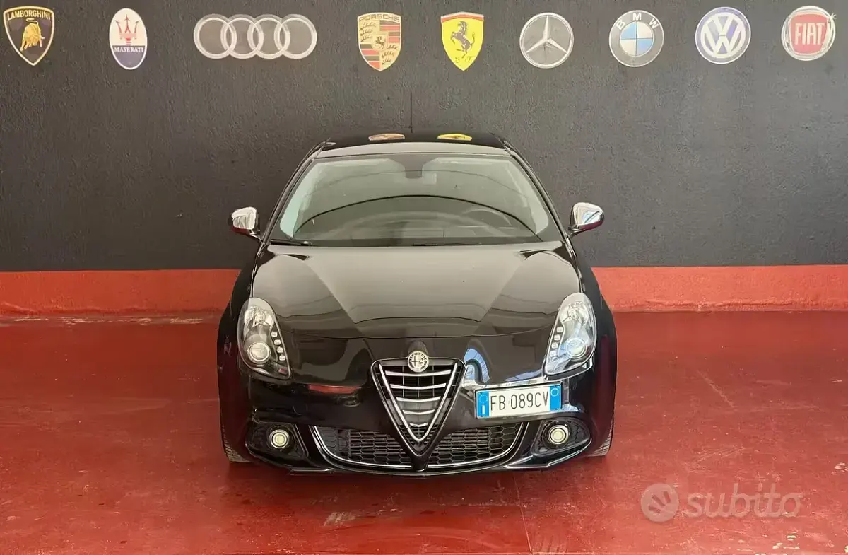 Usata Alfa Romeo Giulietta Exclusive 150 CV (110 kW) 2014 Nero Utilitaria