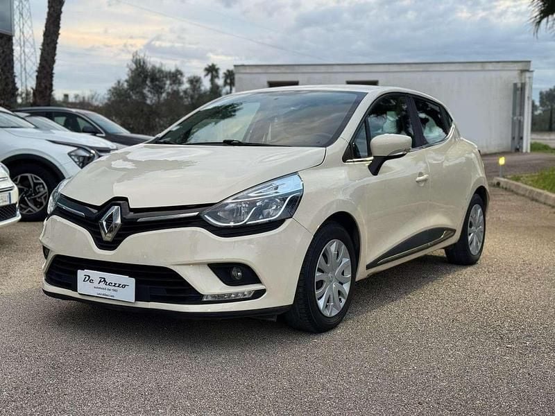 Usata Renault Clio IV Life 75 CV (55 kW) 2018 Beige Berlina