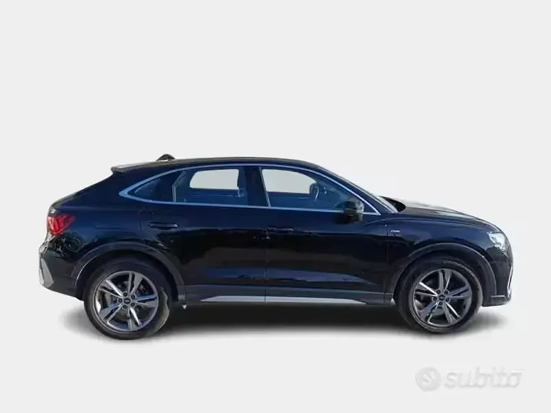 Usata Audi Q3 Sportback S-Line 149 CV (109 kW) 2023 Nero SUV