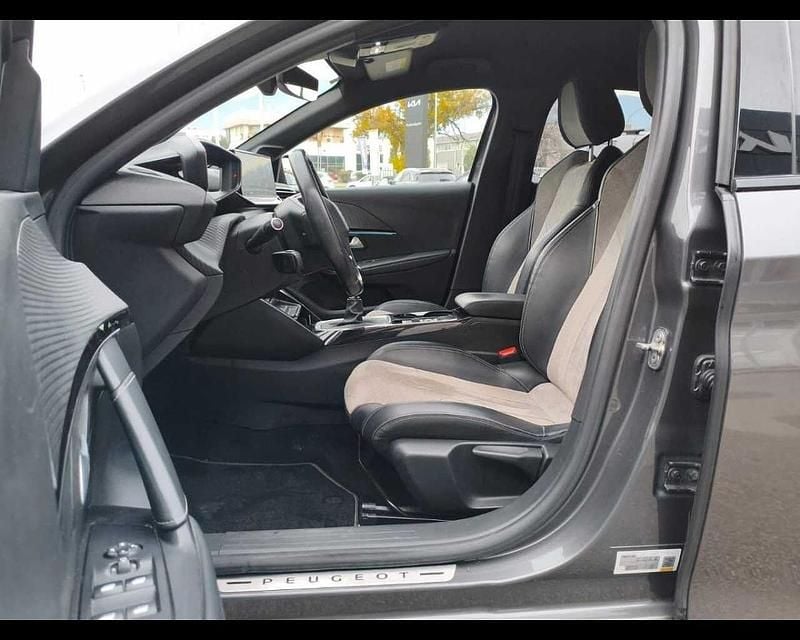 Usata Peugeot 208 GT 100 CV (73 kW) 2021 Grigio Utilitaria