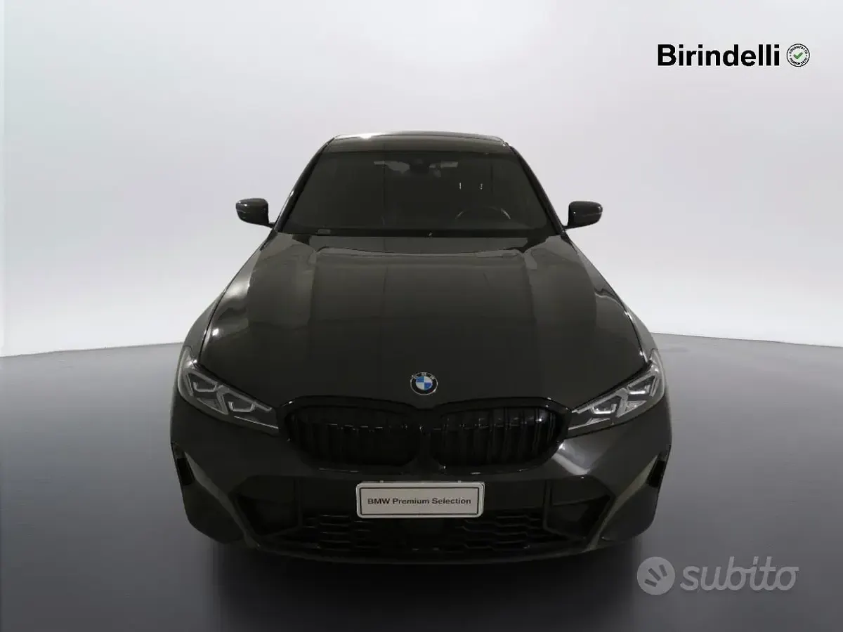 Usata BMW 320 M Sport 190 CV (139 kW) 2025 Dravit grey metallizzato Berlina
