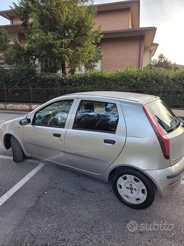 Usata Fiat Punto 2005 Grigio Utilitaria