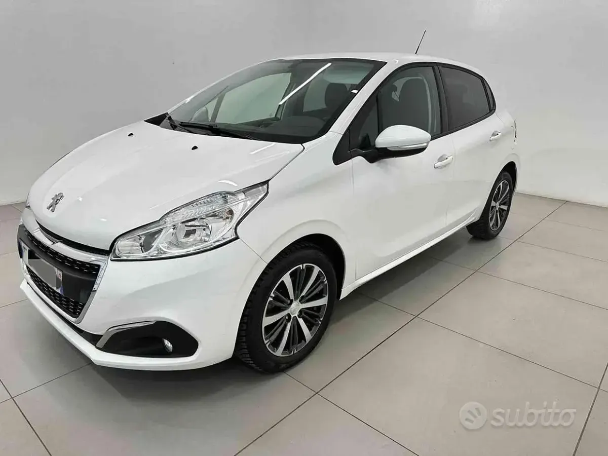 Usata Peugeot 208 Allure 82 CV (60 kW) 2019 Bianco Utilitaria