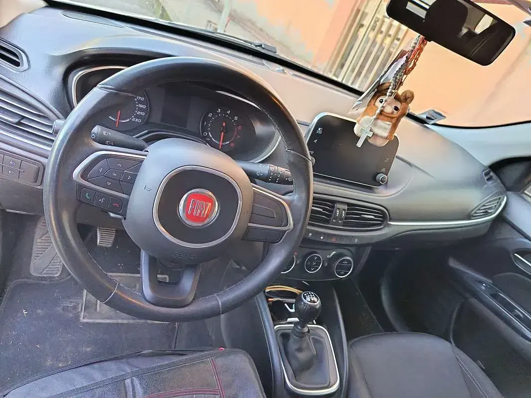 Usata Fiat Tipo Easy 120 CV (88 kW) 2021 Bianco Station wagon