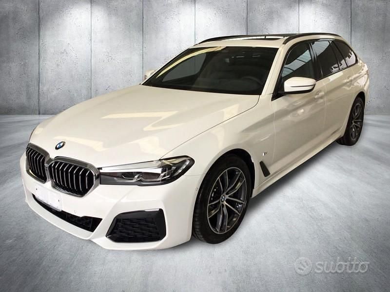 Bianco Usata 2021 BMW 520 M Sport Station wagon | 36.300 € (Molto cara) - Immagine 1/4