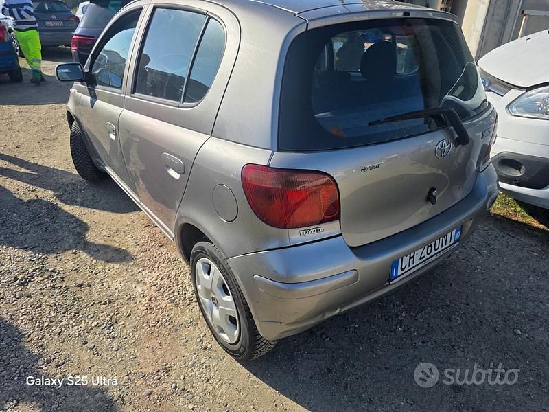 Usata Toyota Yaris 2003 Berlina