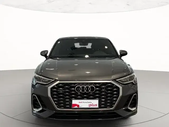 Usata Audi Q3 Sportback S-Line 193 CV (141 kW) 2024 Grigio daytona perlato SUV