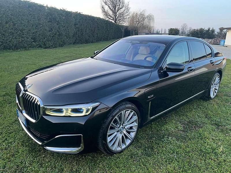 Usata BMW 745e 286 CV (210 kW) 2021 Nero Berlina