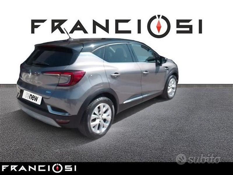 Usata Renault Captur Intens 143 CV (105 kW) 2022 Grigio SUV