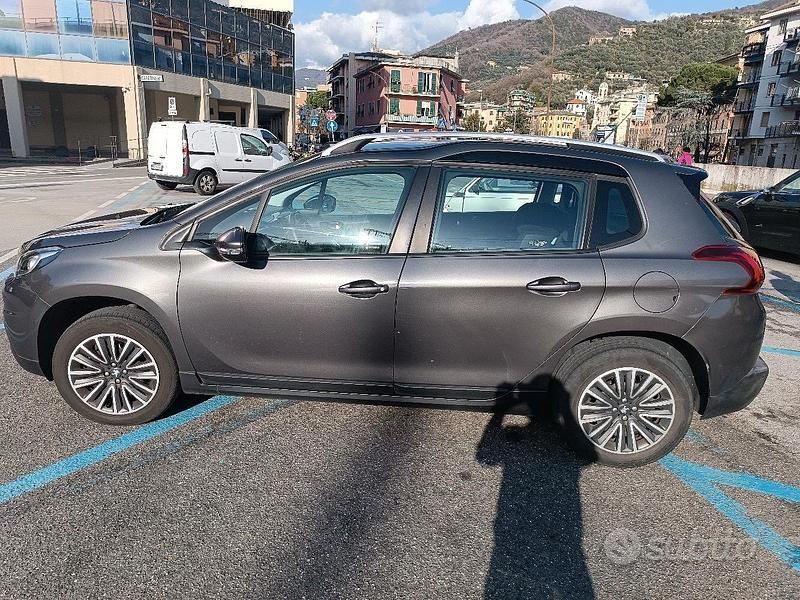 Usata Peugeot 2008 Active 82 CV (60 kW) 2019 Grigio SUV