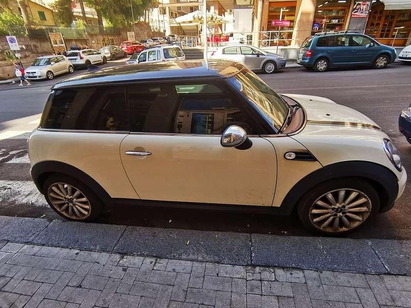 Occasion Mini Cooper D 111 ch (81 kW) 2011 Blanc Citadine