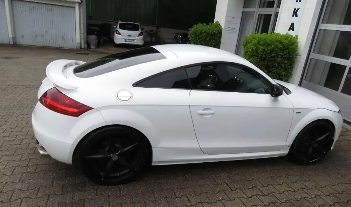 Begagnad Audi TT S-Line 250 HK (183 kW) 2009 Vit Sportkupé