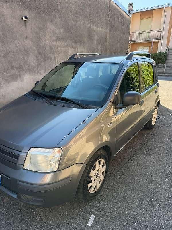 Usata Fiat Panda 4x4 60 CV (44 kW) 2010 Grigio Utilitaria