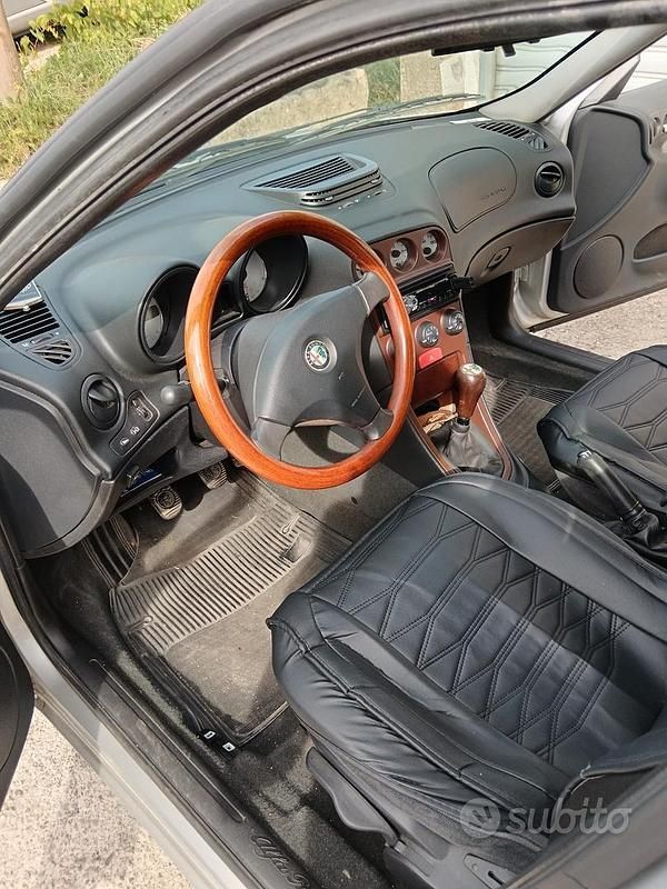 Usata Alfa Romeo 156 144 CV (105 kW) 2000 Grigio Berlina