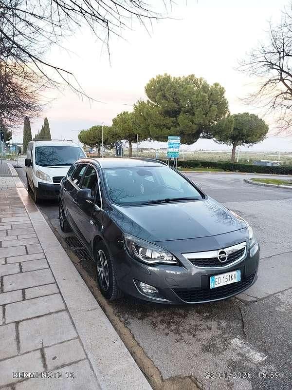 Usata Opel Astra Cosmo 160 CV (117 kW) 2011 Station wagon