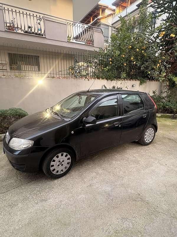 Usata Fiat Punto Classica 77 CV (56 kW) 2009 Nero Utilitaria