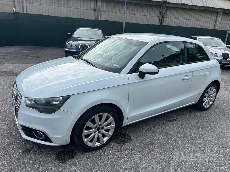 Bianco Usata 2012 Audi A1 Ambition Berlina | 7500 € (Super prezzo) - Immagine 1/4