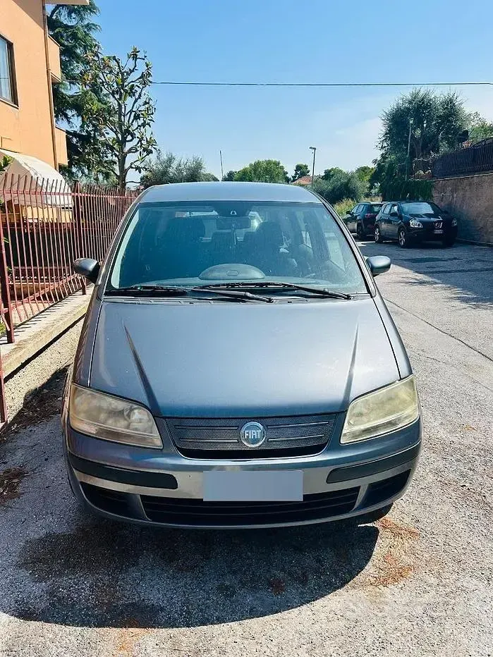 Usata Fiat Idea 69 CV (50 kW) 2006 Bluazzurro Monovolume