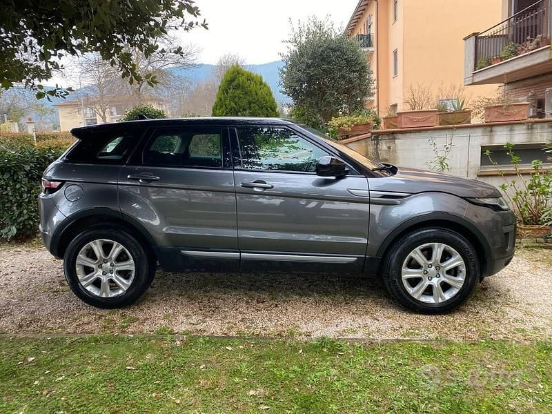 Usata Land Rover Range Rover evoque 150 CV (110 kW) 2016 Grigio Berlina