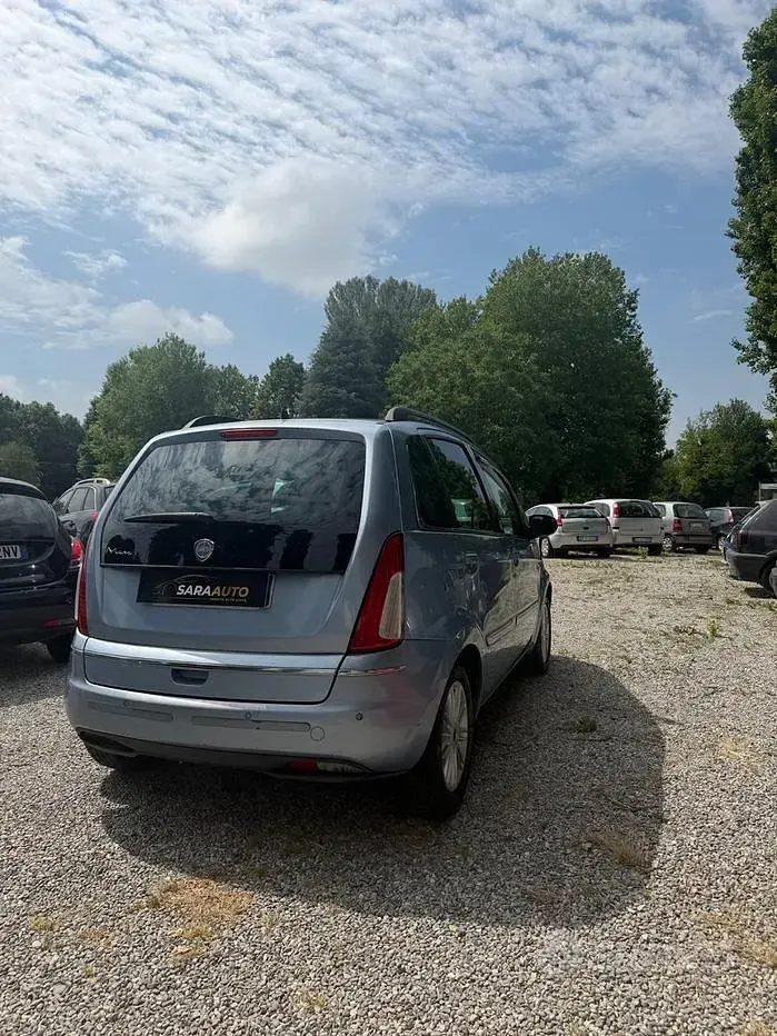 Usata Lancia Musa 77 CV (56 kW) 2010 Bluazzurro Monovolume