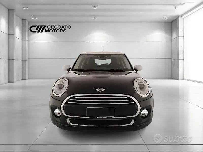 Usata Mini Cooper D Hype 116 CV (85 kW) 2016 Nero Utilitaria