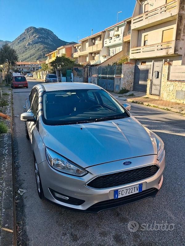 Usata Ford Focus 120 CV (88 kW) 2016 Grigio Berlina