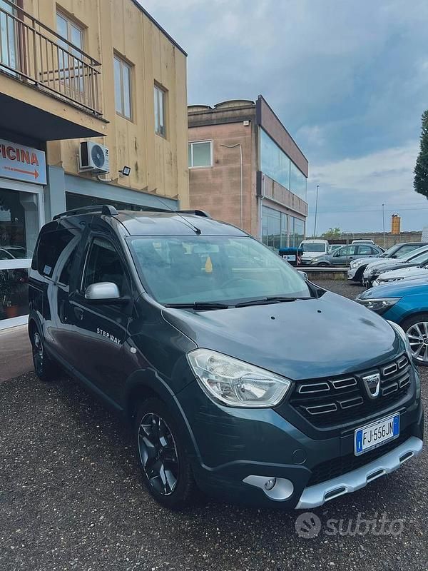 Gebraucht Dacia Dokker 90 PS (66 kW) 2017 Grau Van / Kleinbus
