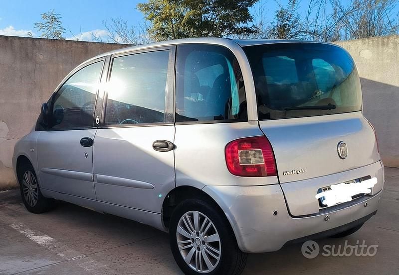 Usata Fiat Multipla Emotion 92 CV (67 kW) 2010 Grigio Monovolume
