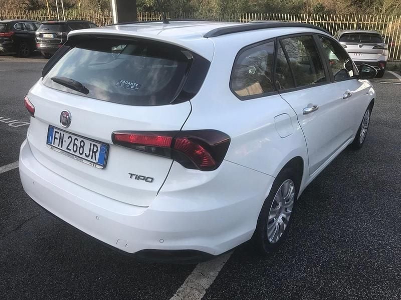Usata Fiat Tipo Easy 120 CV (88 kW) 2018 Bianco Station wagon