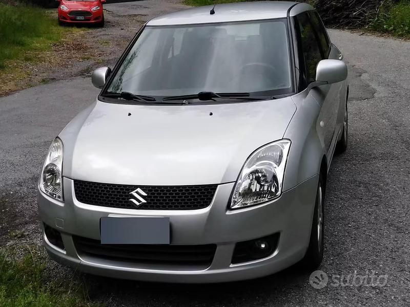 Begagnad Suzuki Swift 68 HK (50 kW) 2009 Halvkombi