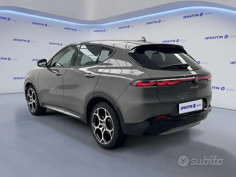 Second-hand Alfa Romeo Tonale Ti 131 CP (96 kW) 2024 Gri SUV