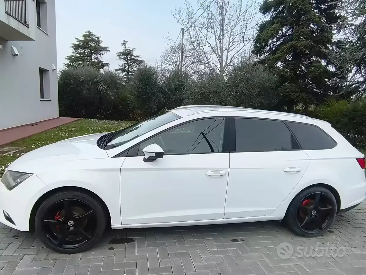 Usata Seat Leon 105 CV (77 kW) 2015 Bianco Station wagon