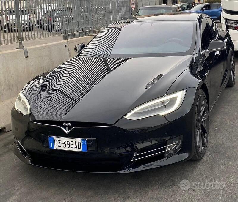 Nero Usata 2019 Tesla Model S Performance Tre volumi | 39.900 € (Buon prezzo) - Immagine 1/4