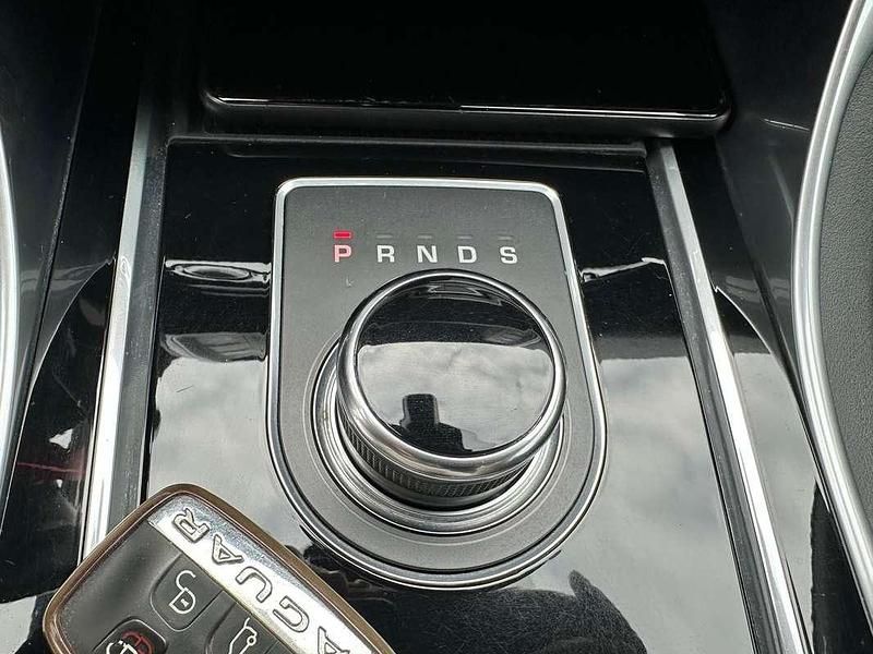 Usata Jaguar XE R-Sport 179 CV (131 kW) 2017 Berlina