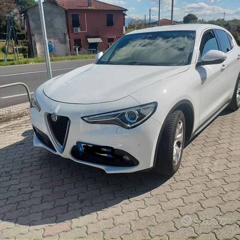 Bianco Usata 2019 Alfa Romeo Stelvio SUV | 18.000 € (Ottimo prezzo) - Immagine 1/4