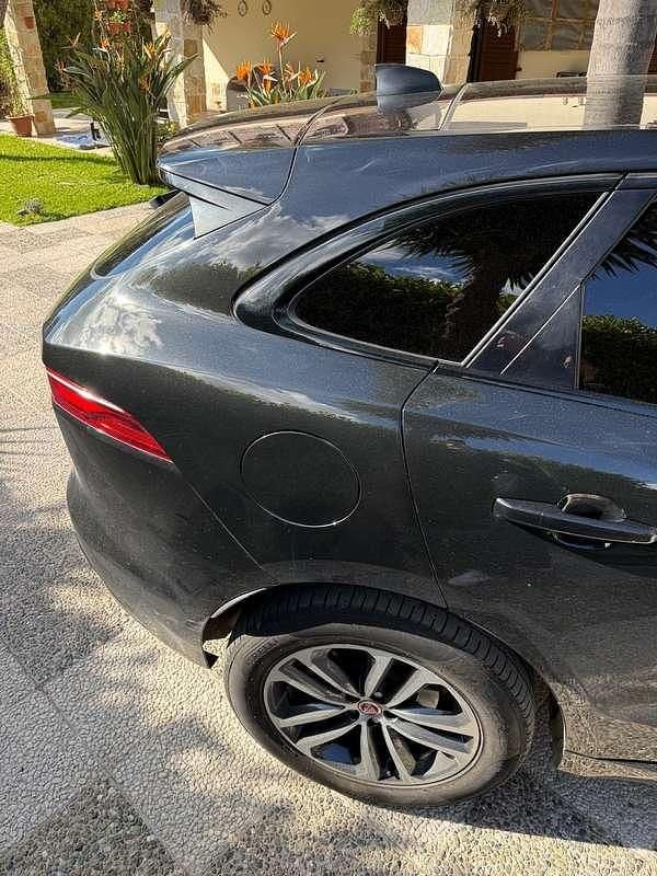 Usata Jaguar F-Pace SE 204 CV (150 kW) 2022 Nero SUV